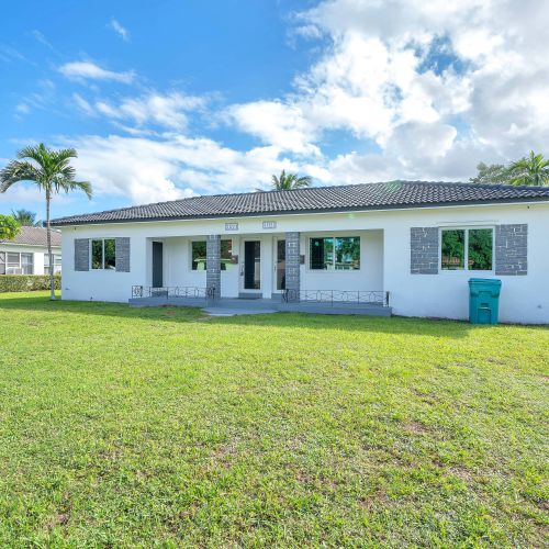 Spacious front yard and patio that serves as a parking space for your vehicles.