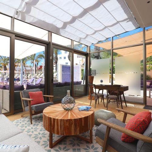 Reception Lounge