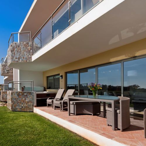 Terrace & Garden