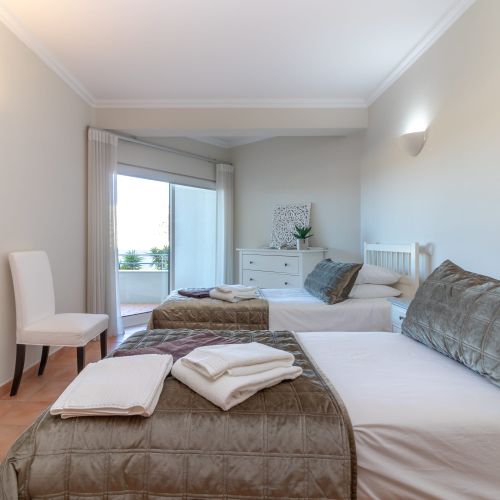 Twin Bedroom