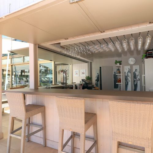Pool Snack-Bar