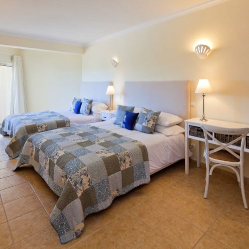 Twin Bedroom