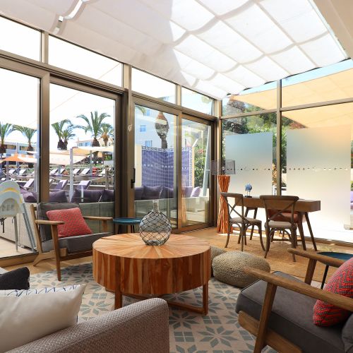 Reception Lounge