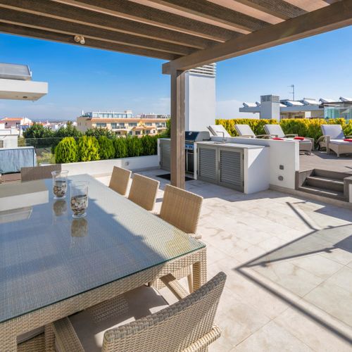 Roof Terrace Lounge