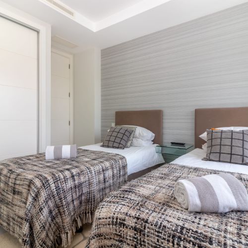Twin Bedroom