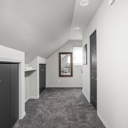 Ample storage for all of your belongings during your stay!