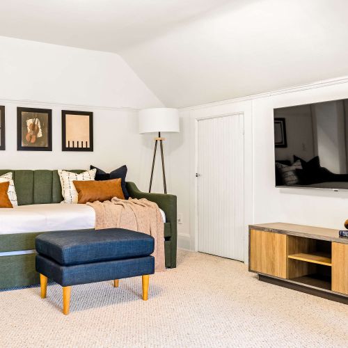 Bedroom 4 has a Smart TV