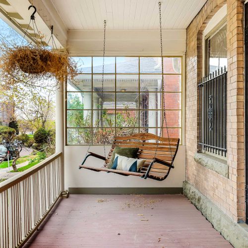 Front porch swing