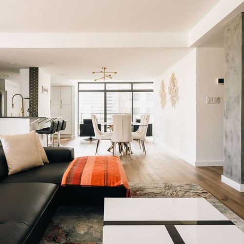 Living area *Fireplace is non-operational and not available for guest use*