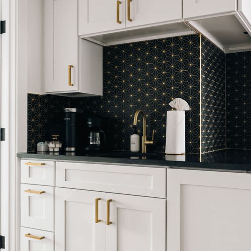 Extra sink and coffee station