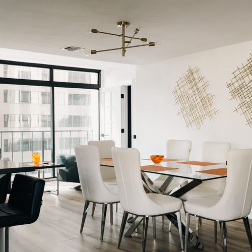 Dining table seats 6