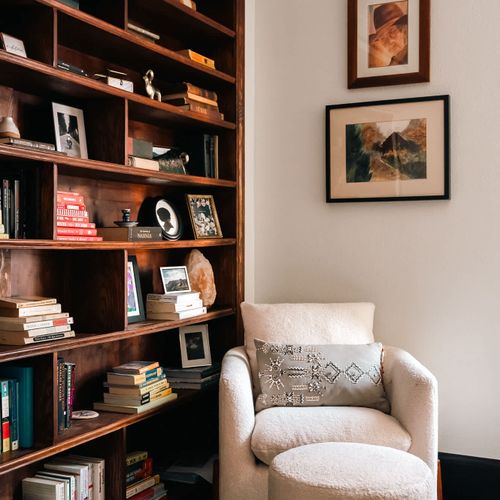 Lots of books and a reading nook!