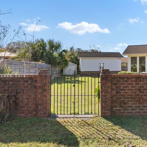 Step into serenity—your private gated backyard oasis awaits!