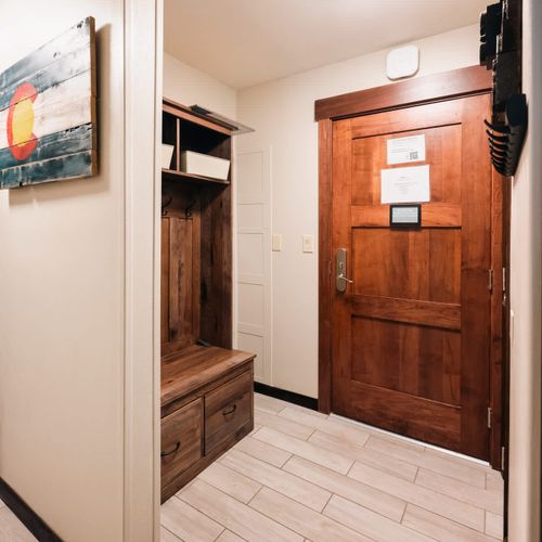 Entry with show removal station