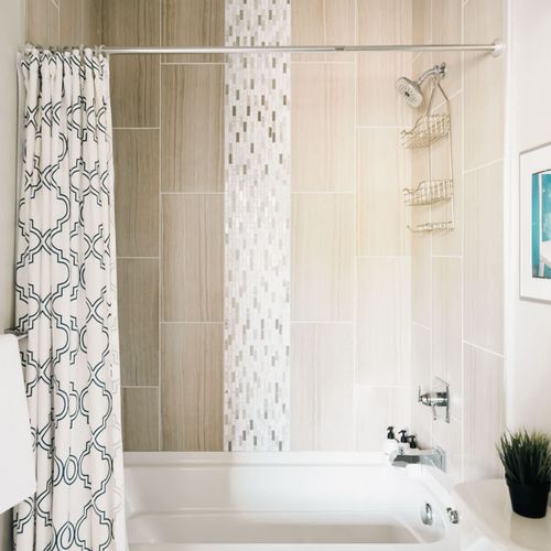 Full bathroom 2 with tub/shower combo