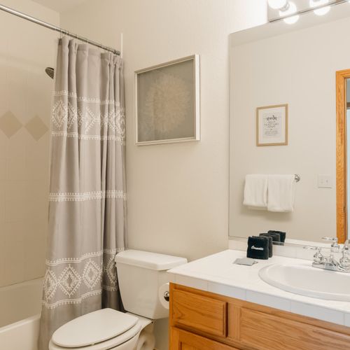 Full bathroom 2 on the second level