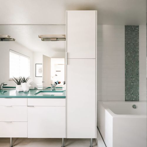 Full bathroom 1 - en suite to bedroom 1