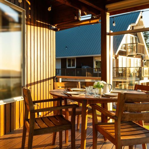 Evening light on the deck lasts until sundown — good for wine or leftovers.