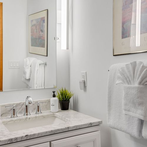 Spa-like touches with plush towels and quality toiletries.