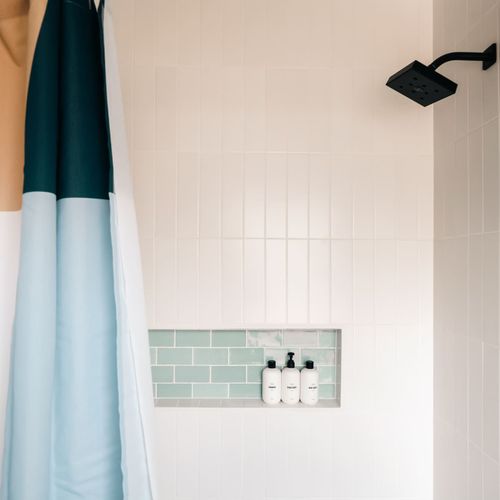 Shower/tub combo in bathroom 2