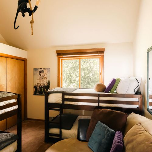 Bedroom 2/Bunk room with 2 twin over twin bunk beds (170lb limit per mattress)