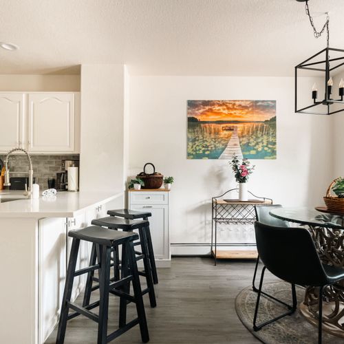 Kitchen with breakfast table