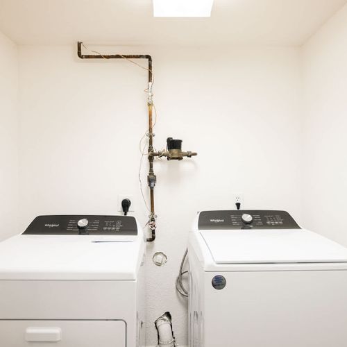 Free, in-unit washer and dryer