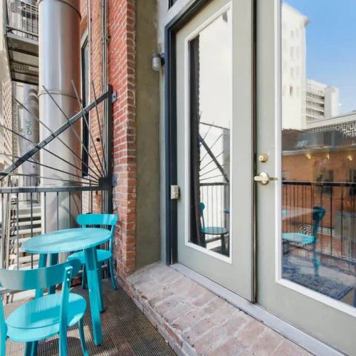 Balcony with seating