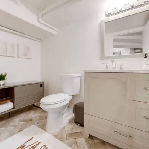 Full bathroom attached to loft bedroom