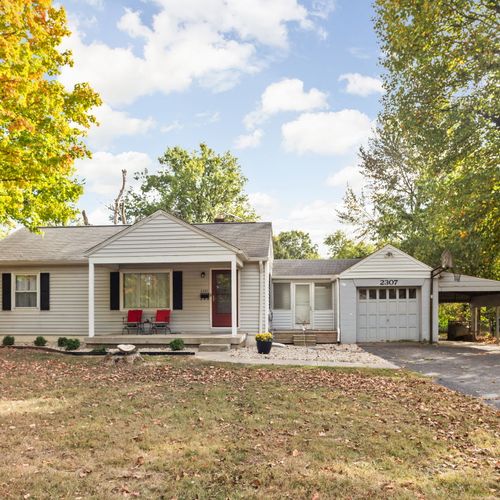 Welcome to your Broad Ripple Retreat! With seating on the porch, you will be guaranteed to enjoy your stay.