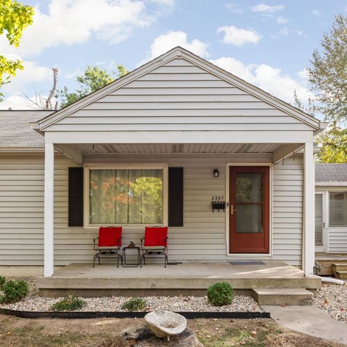 Welcome to your Broad Ripple Retreat! With seating on the porch, you will be guaranteed to enjoy your stay.