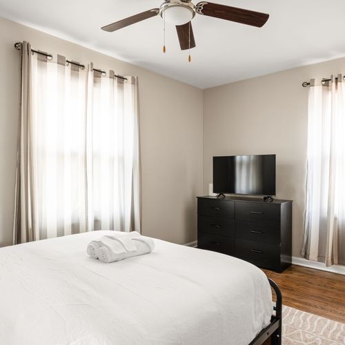 A TV compliments this room, make yourself at home and stay cozy!