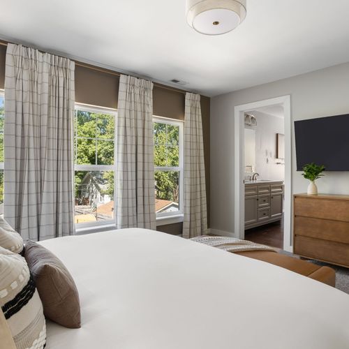 A suite made for lazy mornings and late-night binge-watching.