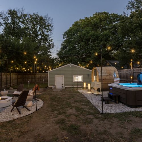 From the sauna to the hot tub, unwind under Indy’s open sky.