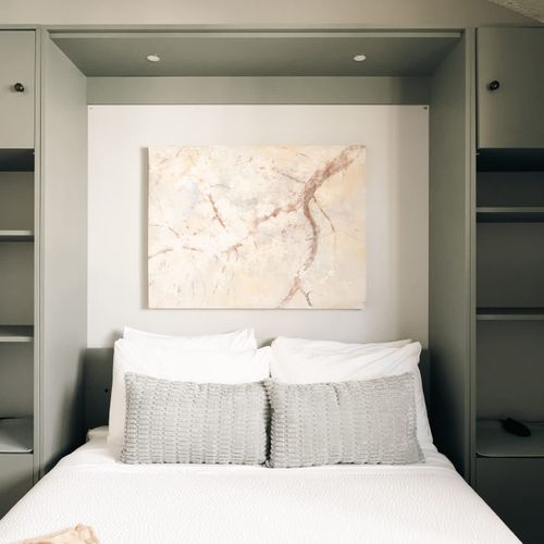 Queen bed in bedroom 2