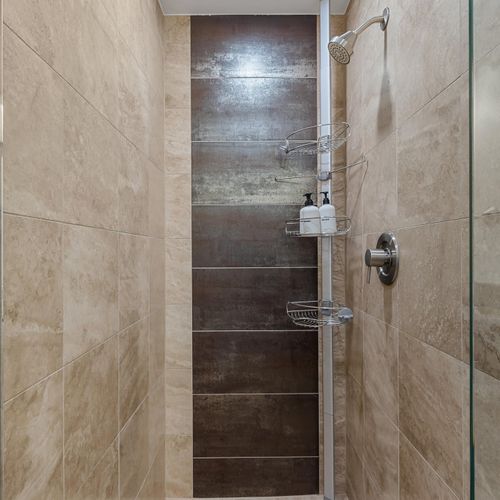 Shower in en suite bathroom