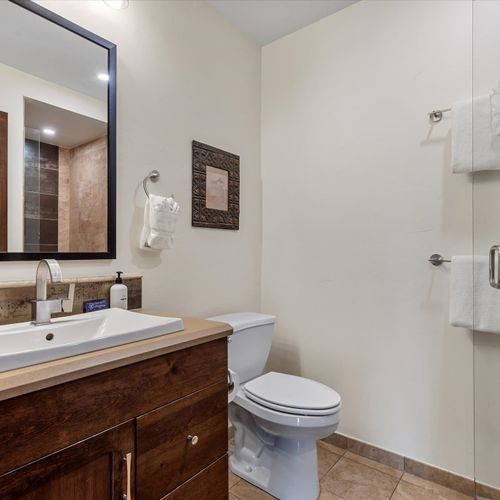 Hallway full bathroom