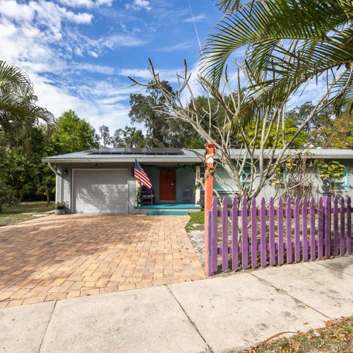 Driveway in Front of House