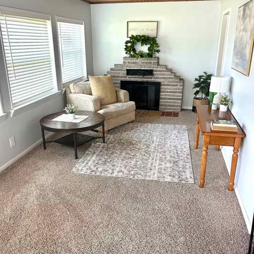 Another comfy and cozy seating area (fireplace is not in service)