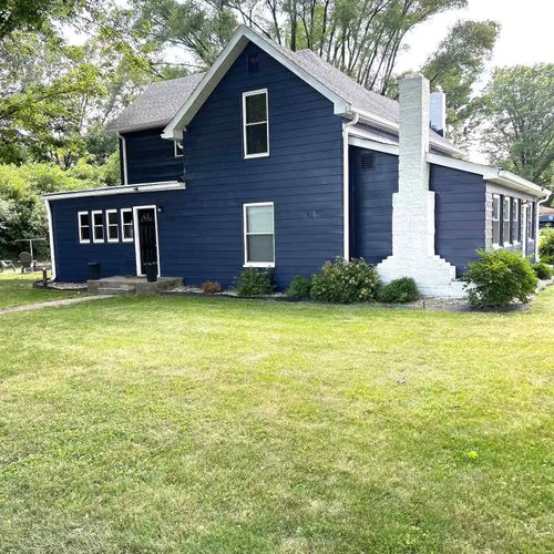 Exterior view of the Farmhouse!