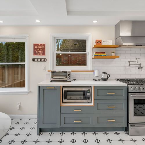 Clean lines, great lighting, and everything you need to feel at home.