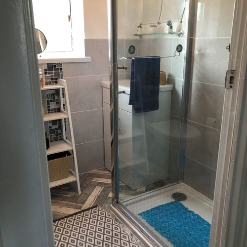 Fresh, well-appointed bathroom for your comfort and convenience.