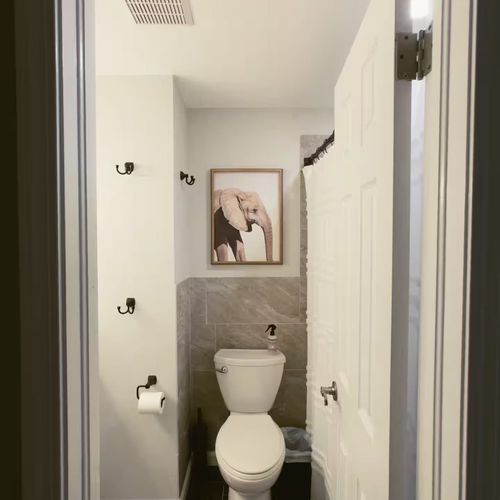 Upstairs hall bathroom