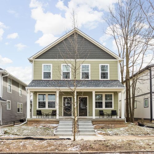 Step into serenity at The Still — a peaceful getaway designed for relaxation and connection.