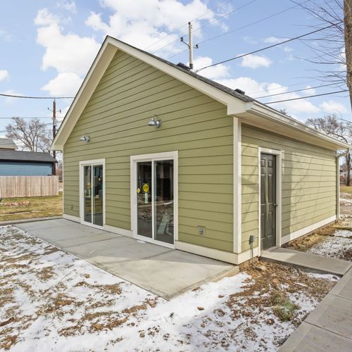 "The Flow" side - garage and walkway to the back door