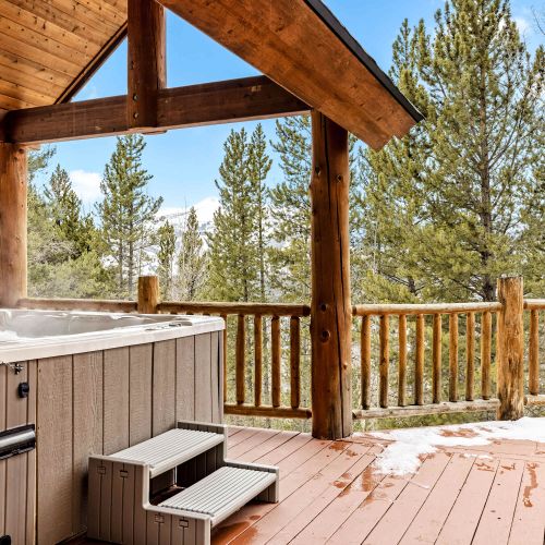 Private hot tub on the deck