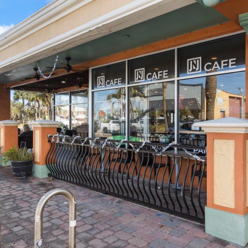 Nearby Restaurant: Juice and Java