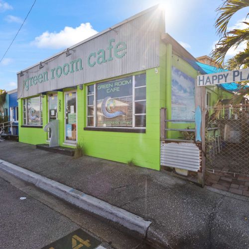 Nearby Restaurant: Green Room Café