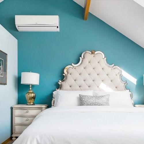 King suite with walk-in closet and en suite bathroom