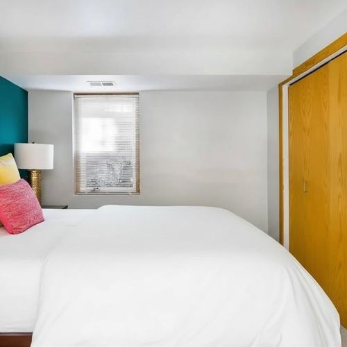 Bedroom 4 with queen bed